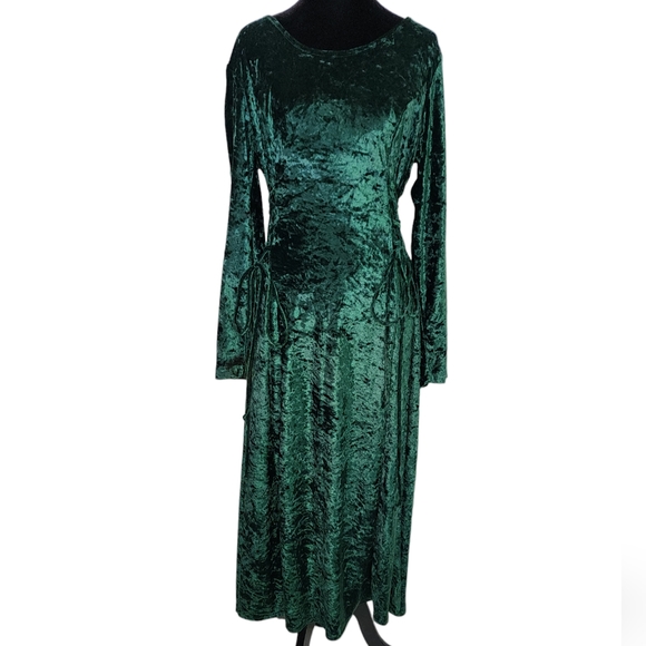 Dresses & Skirts - Vintage green Crushed velvet Renaissance lace up long dress